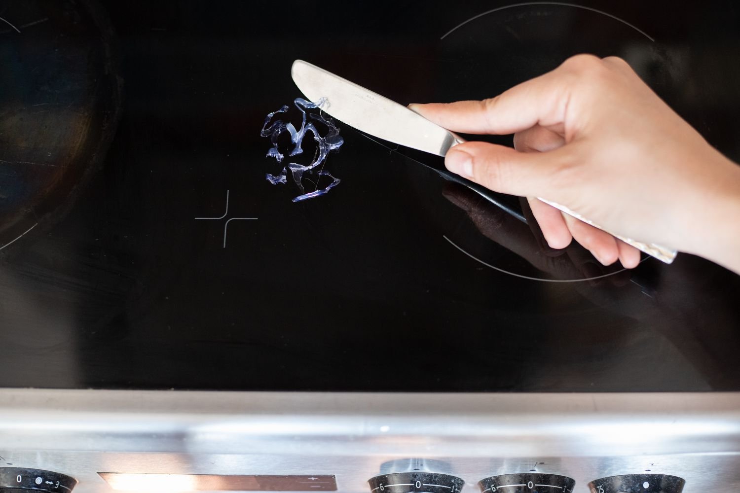 effective-tips-to-remove-melted-plastic-from-glass-cooktop-safe-home